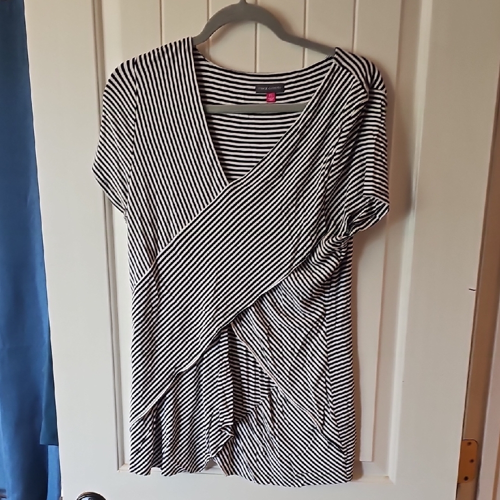 Vince Camuto Black and White Wrap Blouse Short Sleeve